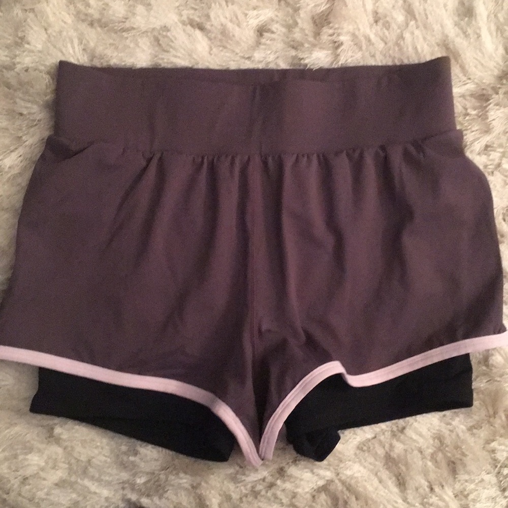 Fabletics woman’s active wear